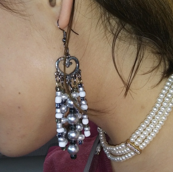 Beautiful earrings for New Year's. - Picture 2 of 2